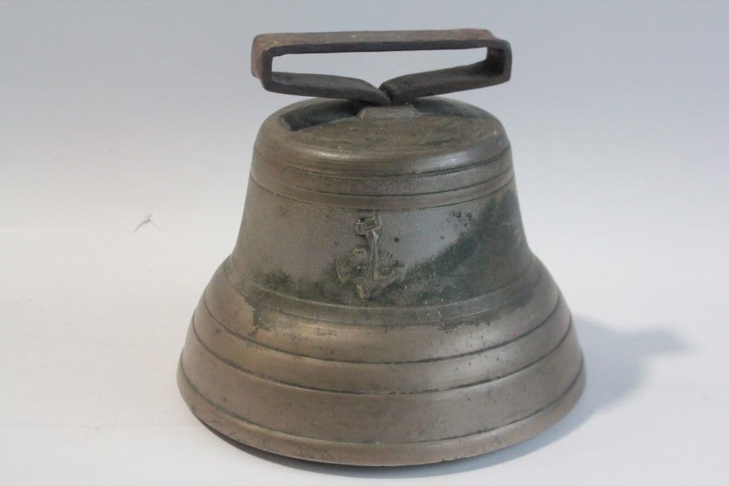 Ancienne cloche de vache bronze Ancre de marine